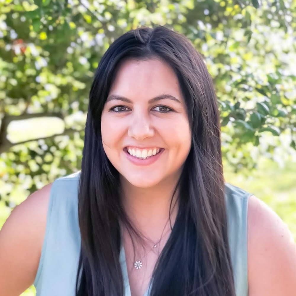 Meet your Posher, Monica